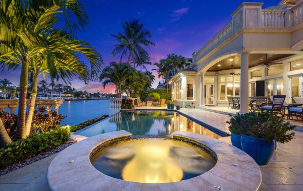 Stunning Villa Paradiso in Boca Raton for Sale