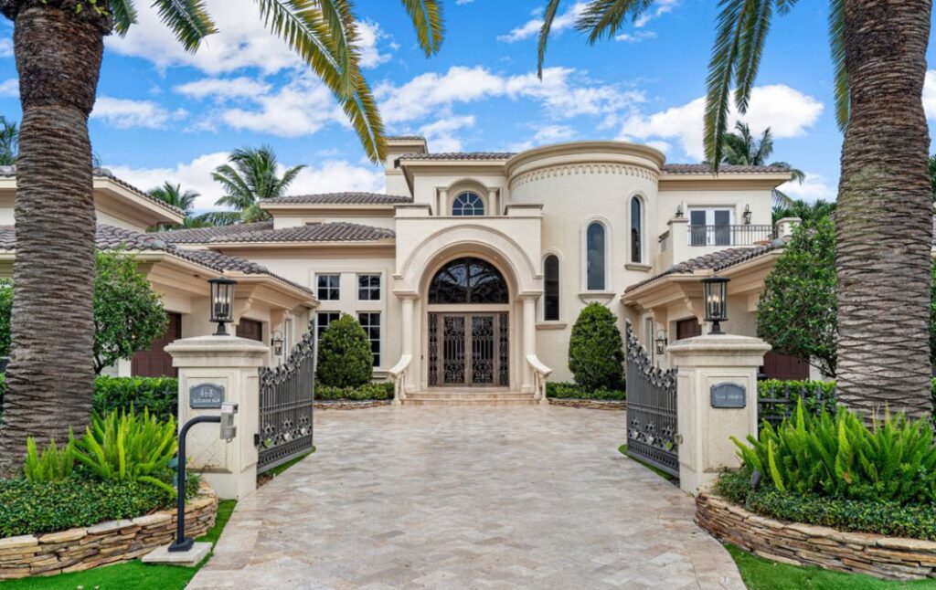 Stunning Villa Paradiso in Boca Raton for Sale