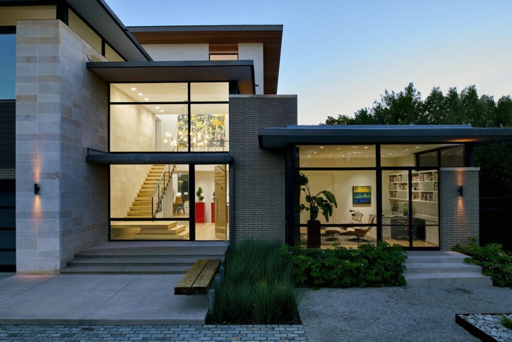 Surrey Circle Residence in Dallas by Bernbaum Magadini Architect