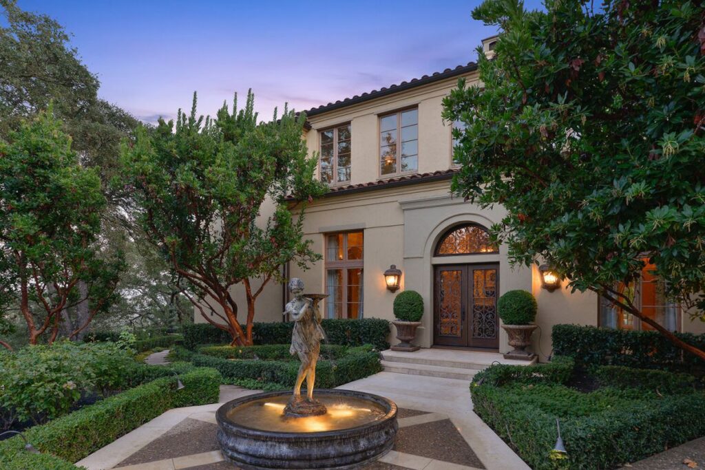 Thoughtfully Designed Alamo Estate returns Market