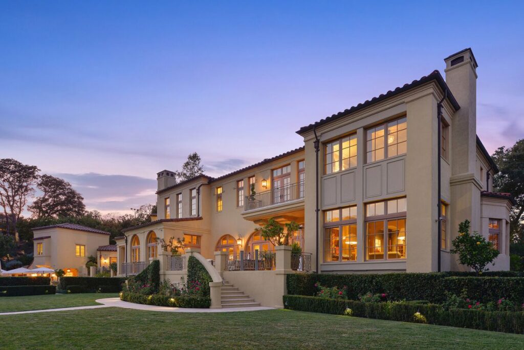 Thoughtfully Designed Alamo Estate returns Market