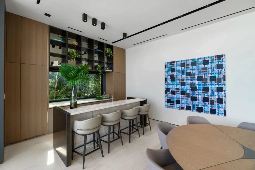 Ultra-luxury Home in Miami Beach has just completed