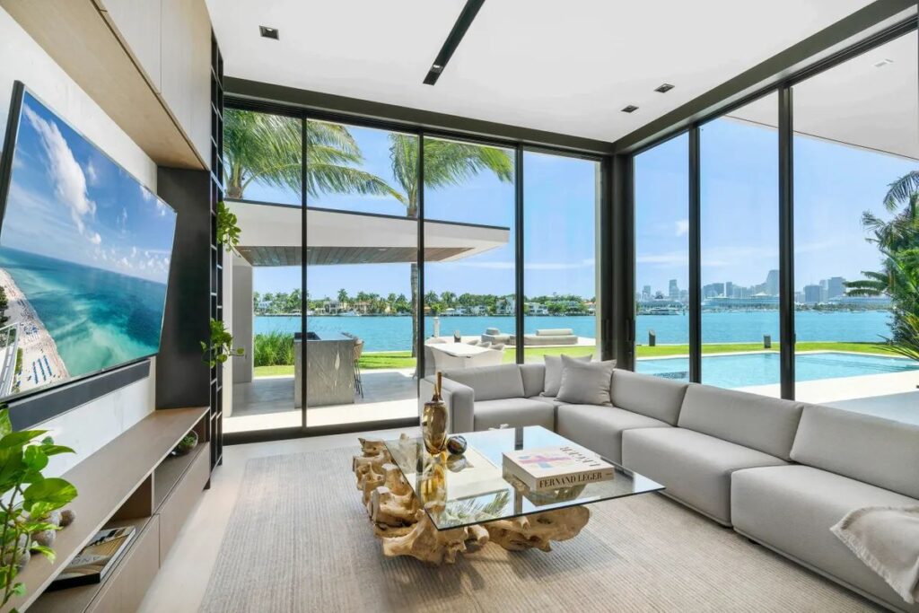 Ultra-luxury Home in Miami Beach has just completed