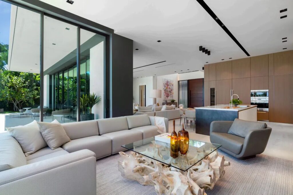 Ultra-luxury Home in Miami Beach has just completed