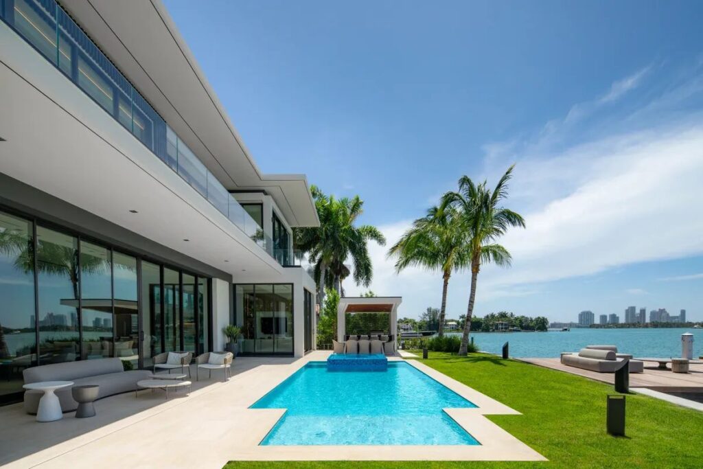 Ultra-luxury Home in Miami Beach has just completed
