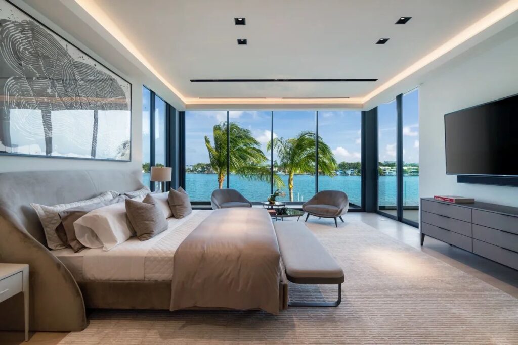 Ultra-luxury Home in Miami Beach has just completed