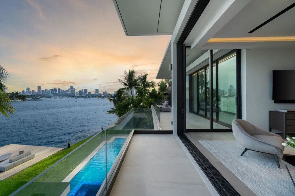 Ultra-luxury Home in Miami Beach has just completed