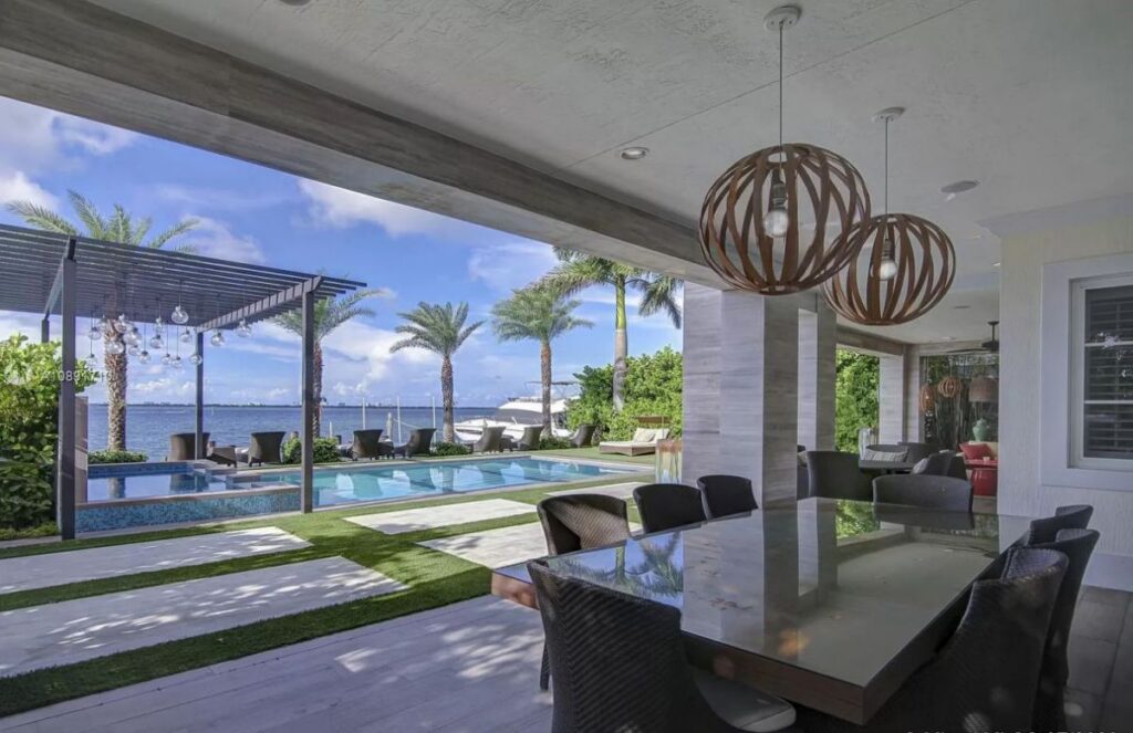 Venetian Island Modern Estate offers the Ultimate of Luxury