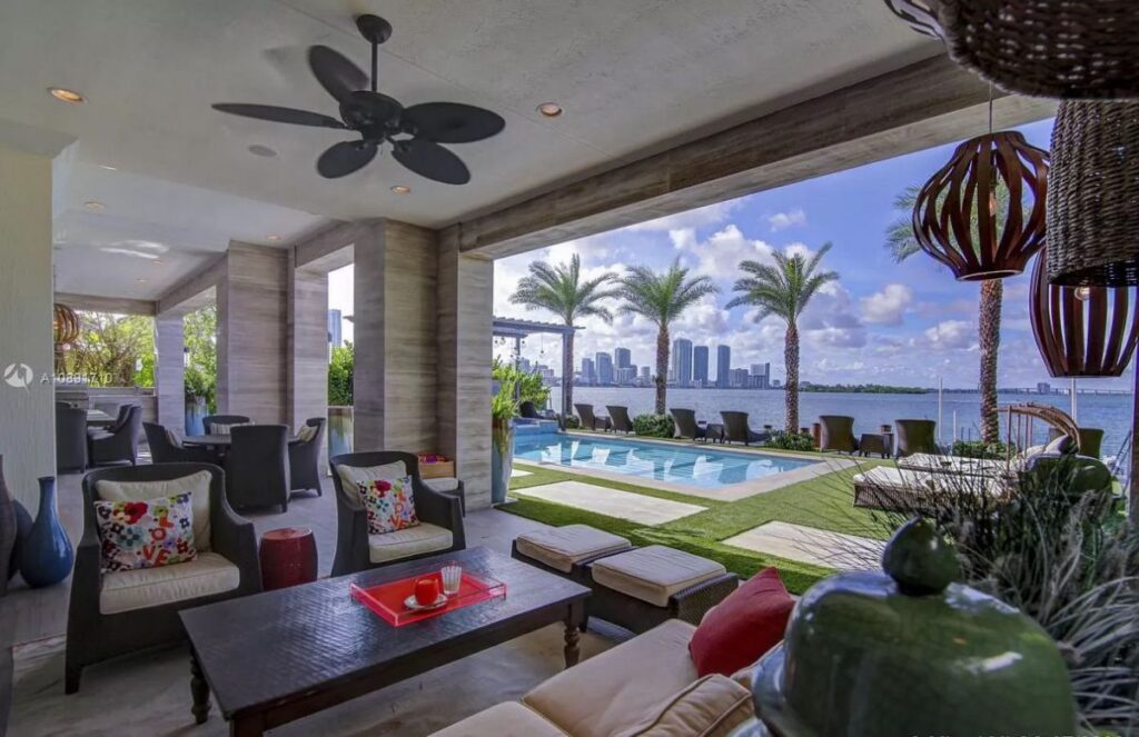 Venetian Island Modern Estate offers the Ultimate of Luxury