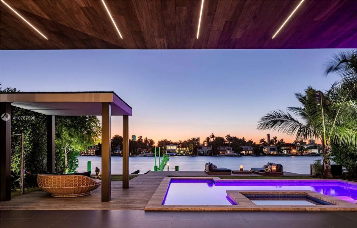 West-Dilido-Modern-Masterpiece-offers-Luxury-of-Miami-Living-508-W-Dilido-Dr-Miami-Beach-Florida-19