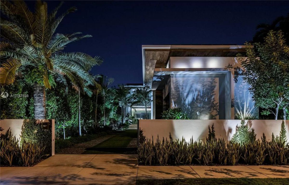 West-Dilido-Modern-Masterpiece-offers-Luxury-of-Miami-Living-508-W-Dilido-Dr-Miami-Beach-Florida-23