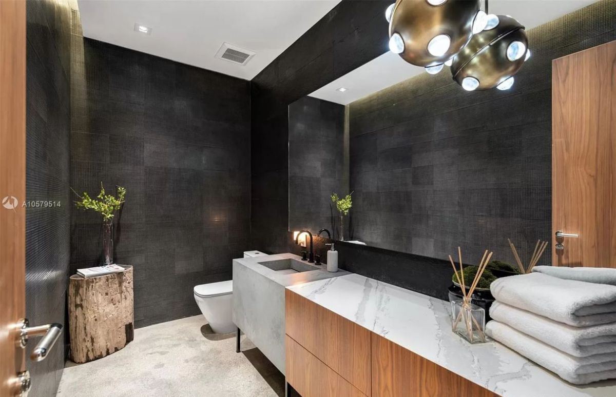 26 Luxury Bathroom Ideas—House Beautiful