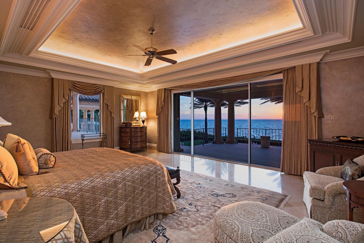 A-Significant-Beachfront-Home-in-Naples-FL-built-by-A.-Vernon-Allen-Builder-19