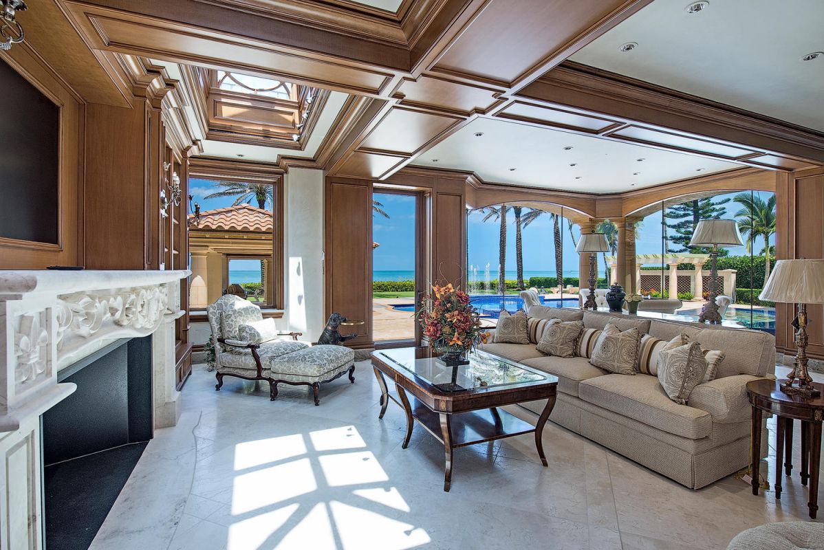 A-Significant-Beachfront-Home-in-Naples-FL-built-by-A.-Vernon-Allen-Builder-7