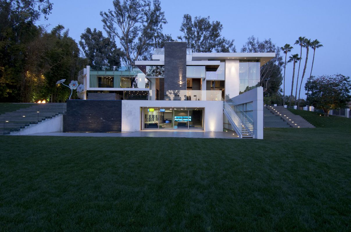 Beverly-Hills-Summit-House-by-Whipple-Russell-Architects-32