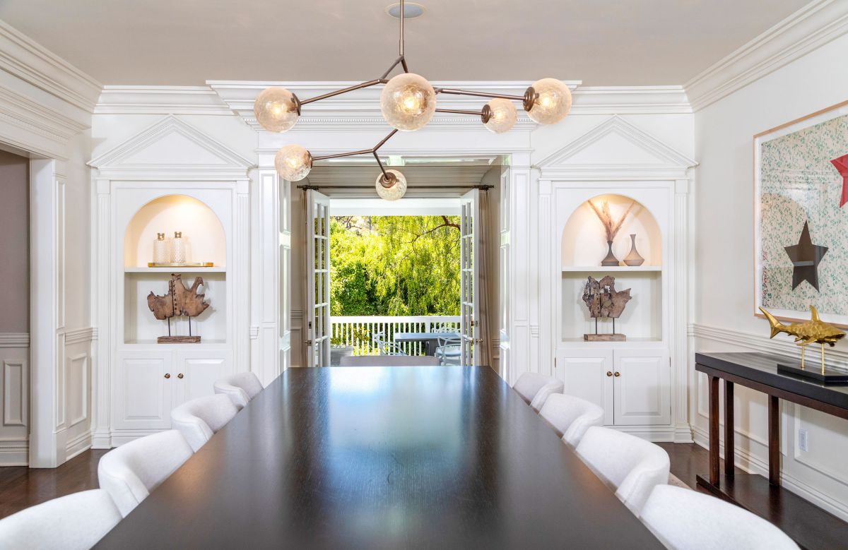 Beverly-Hills-Traditional-House-for-Sale-with-An-Asking-Price-13-Million-8