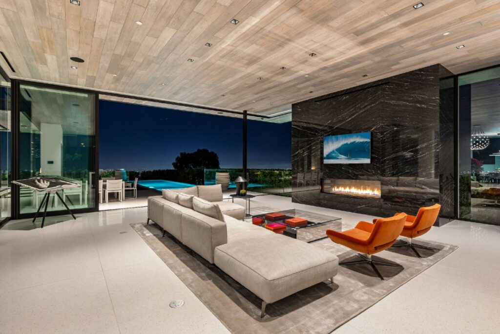 Blue Jay Way Modern Home in Los Angeles by McClean Design
