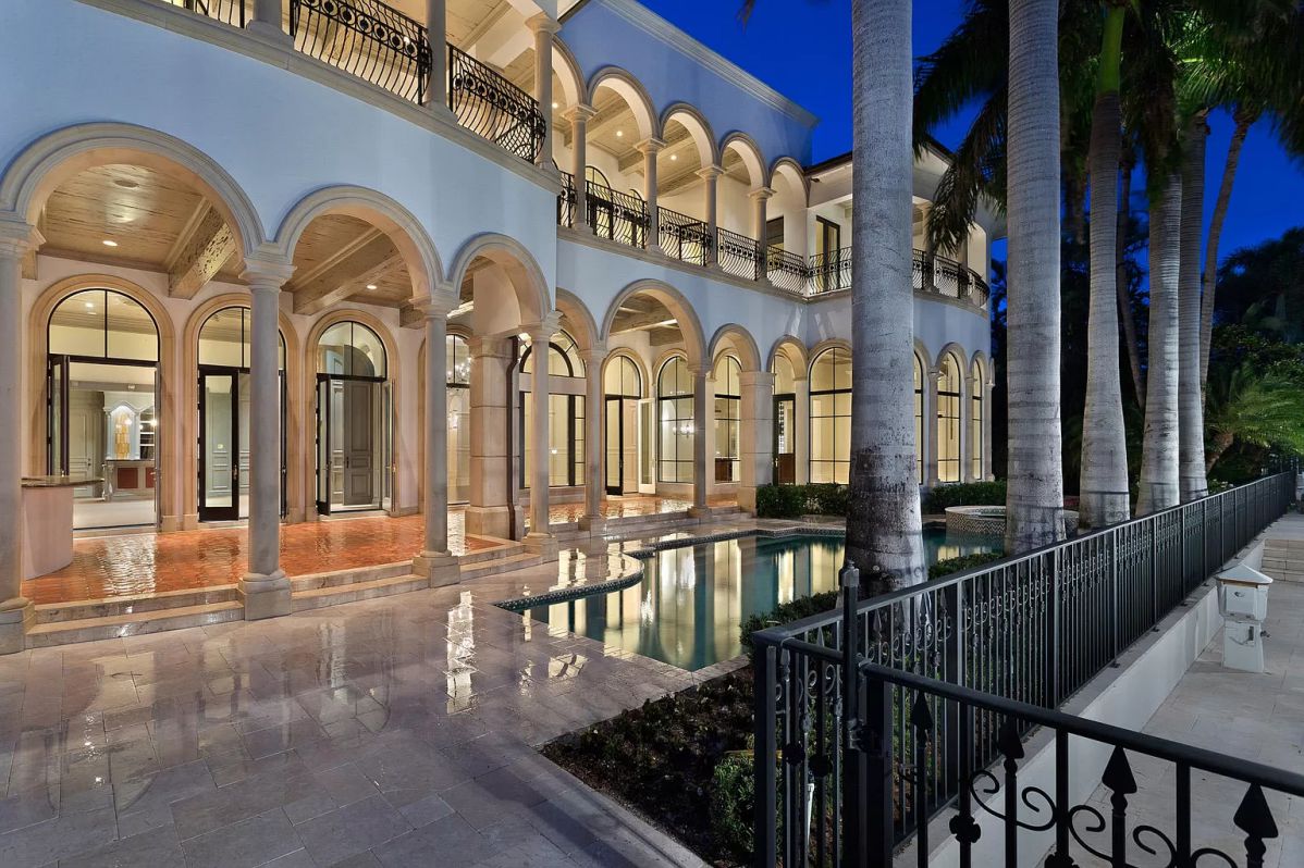 Boca-Raton-Florida-Deepwater-Estate-for-Sale-13