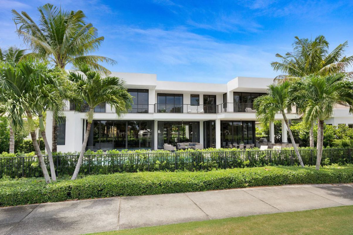 Boca-Raton-House-in-Floria-by-John-D-Conway-Architect-Inc-10