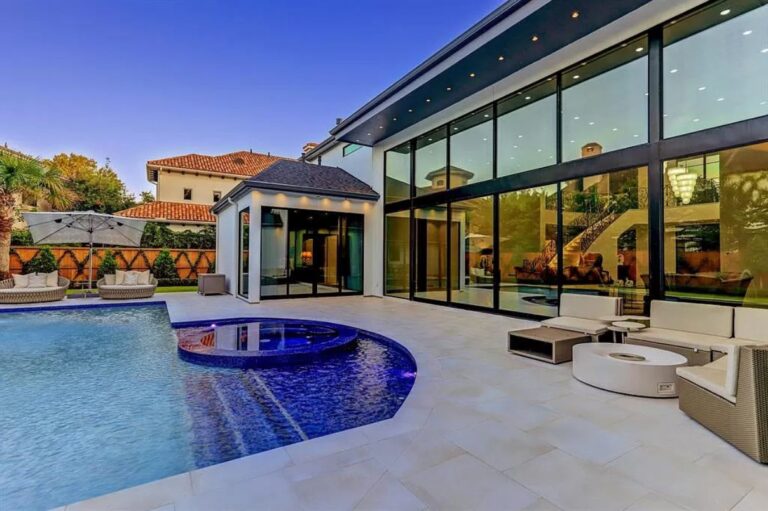 Breathtaking Texas Modern Home in Houston for Sale at 4.9 Million