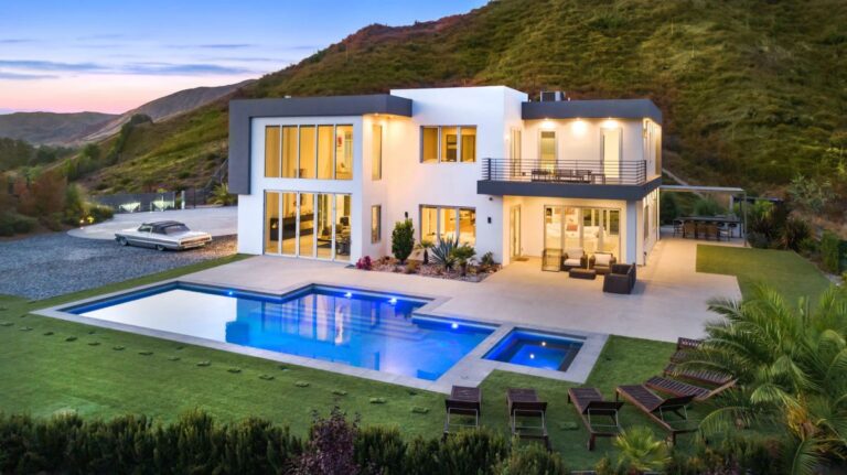 California House with Exceptional Design in Agoura for Sale $4.25 Million