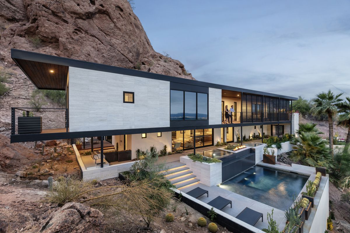 Camelback-Mountain-Residence-in-Phoenix-Arizona-by-The-Ranch-Mine-15