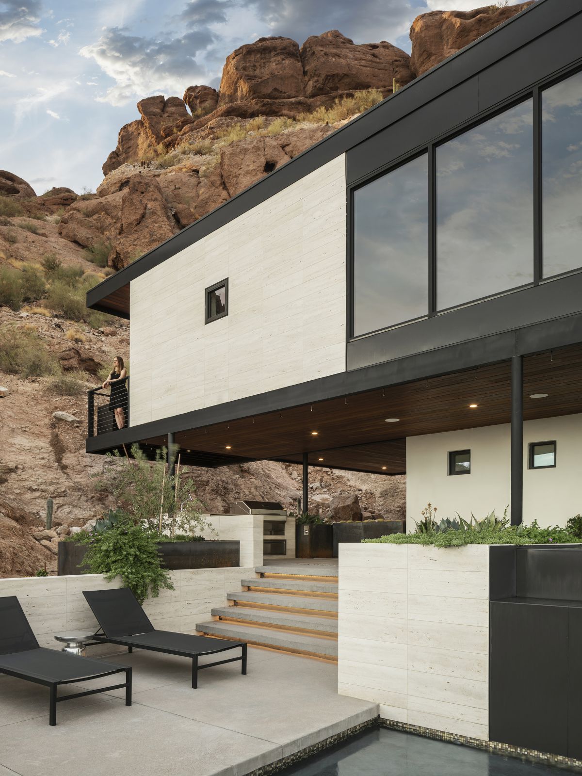 Camelback-Mountain-Residence-in-Phoenix-Arizona-by-The-Ranch-Mine-4