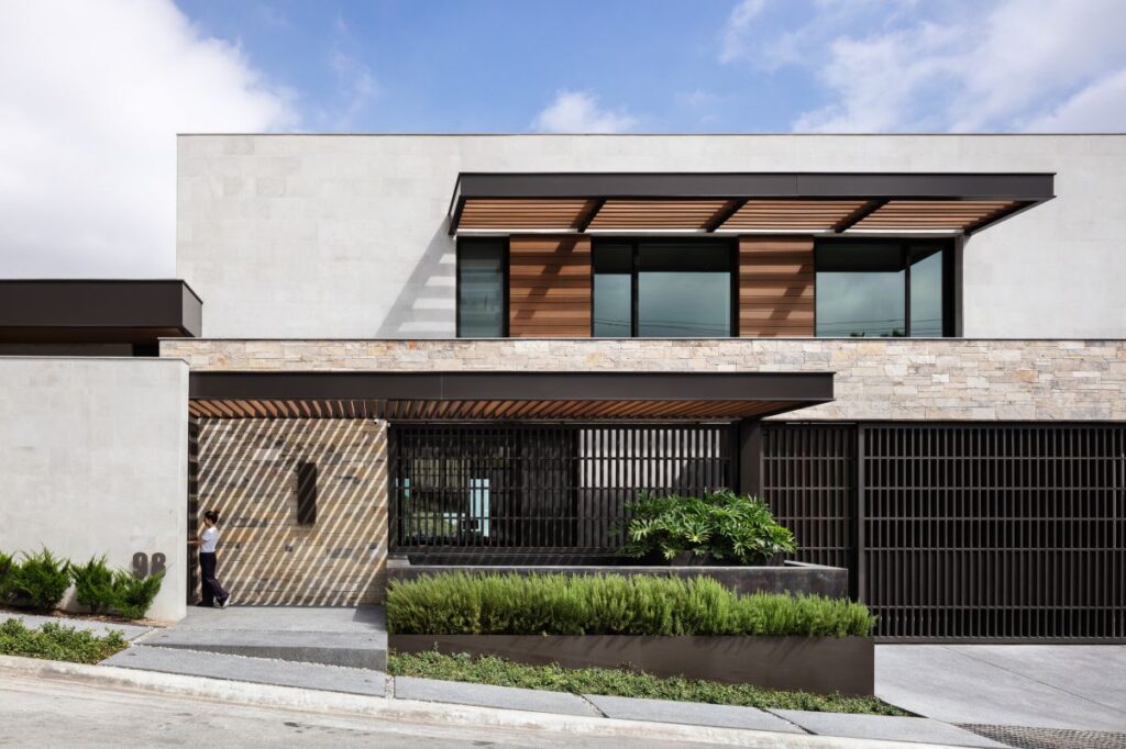 Casa LV House in Austin, Texas by Bernardo Pozas Residential Design