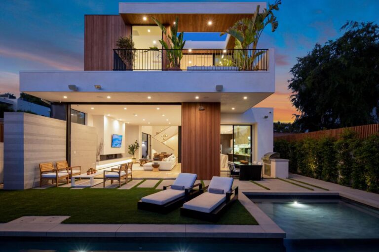 Contemporary Style Home in Los Angeles for Sale at $3.99 Million