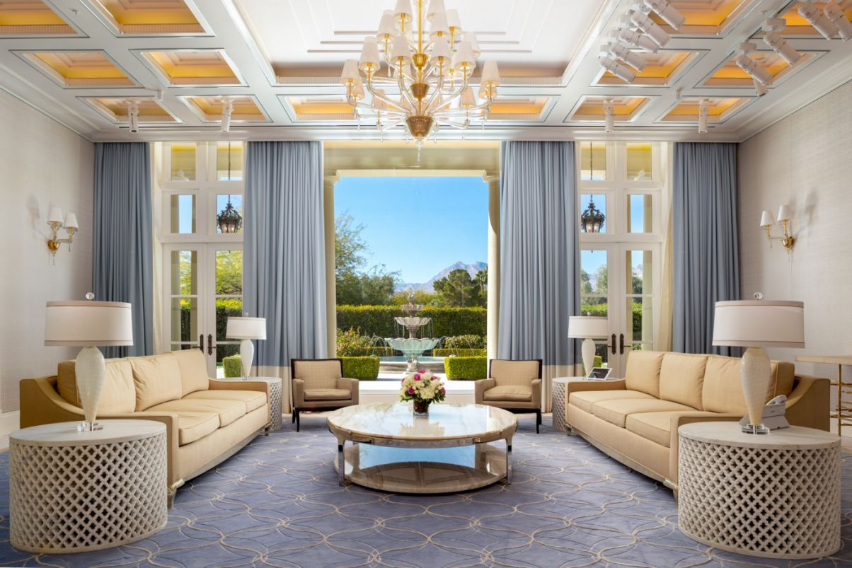 Elegent-and-Timeless-European-Villa-in-Las-Vegas-for-Sale-25