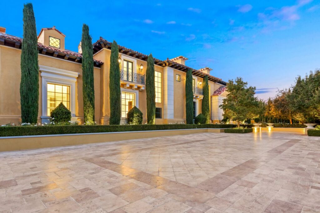 Elegent and Timeless European Villa in Las Vegas