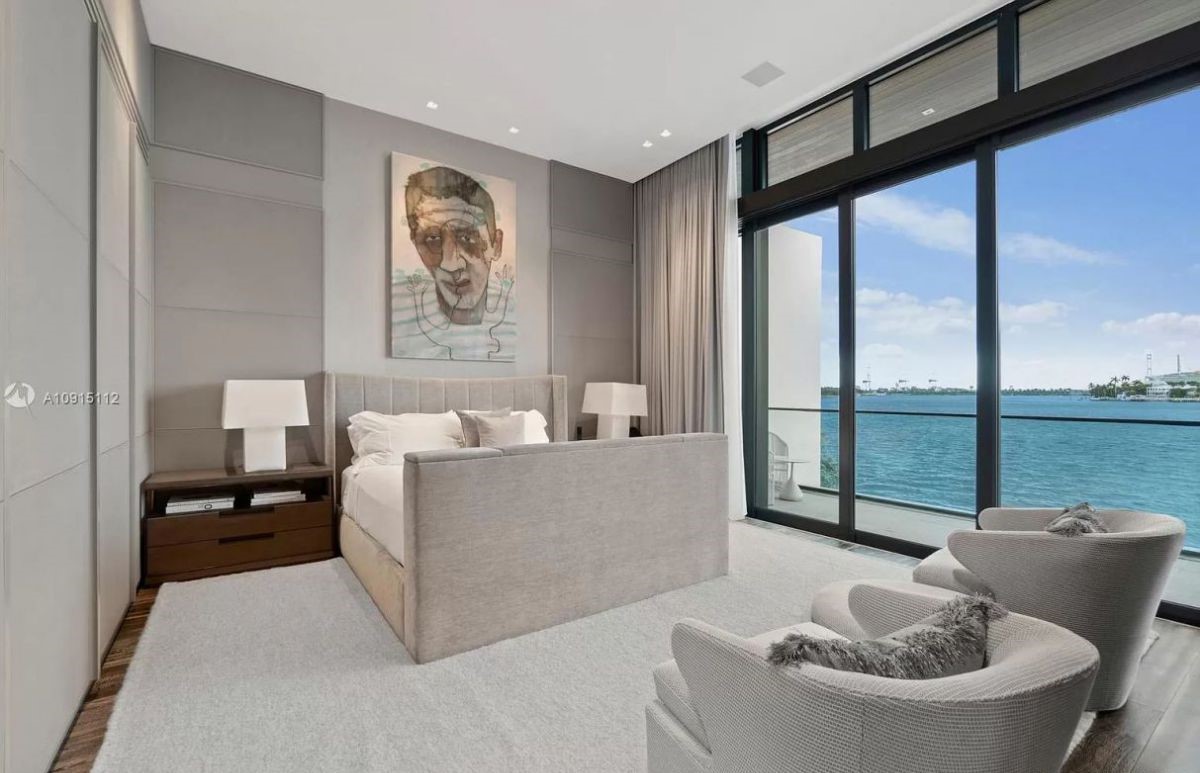 Exceptional-Miami-Beach-House-on-Rivo-Alto-Island-14