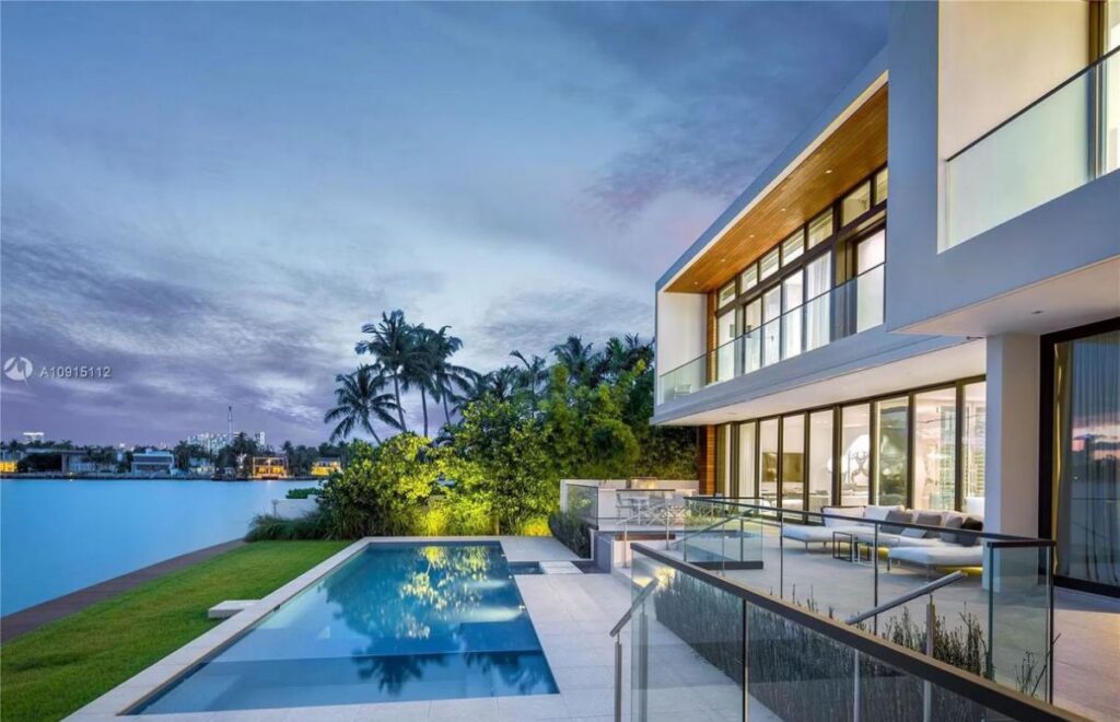 Exceptional Miami Beach House on Rivo Alto Island