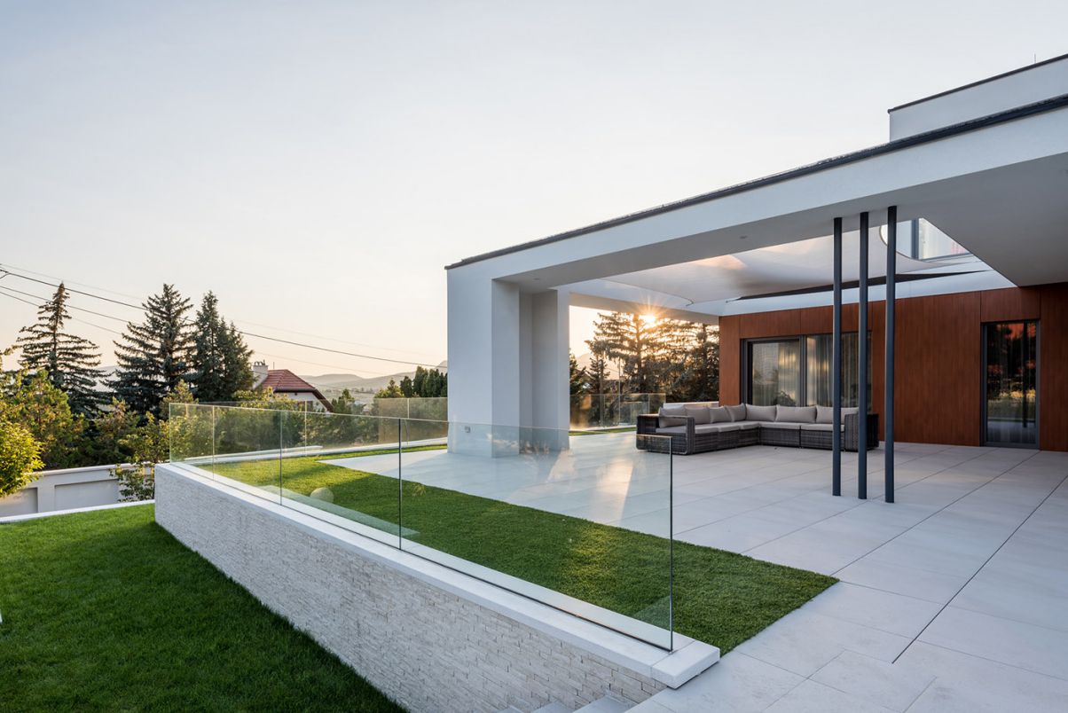 Exceptional-Modern-Villa-SzE-in-Hungary-by-Tóth-Project-2