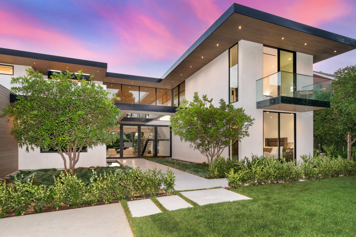 Exquisite-Los-Angeles-Modern-House-215-N-Saltair-Ave-25