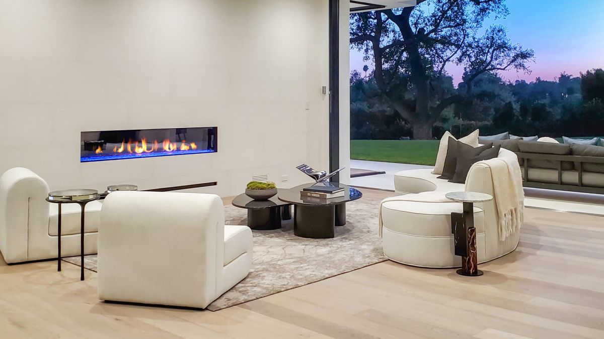 Exquisite-Los-Angeles-Modern-House-215-N-Saltair-Ave-7