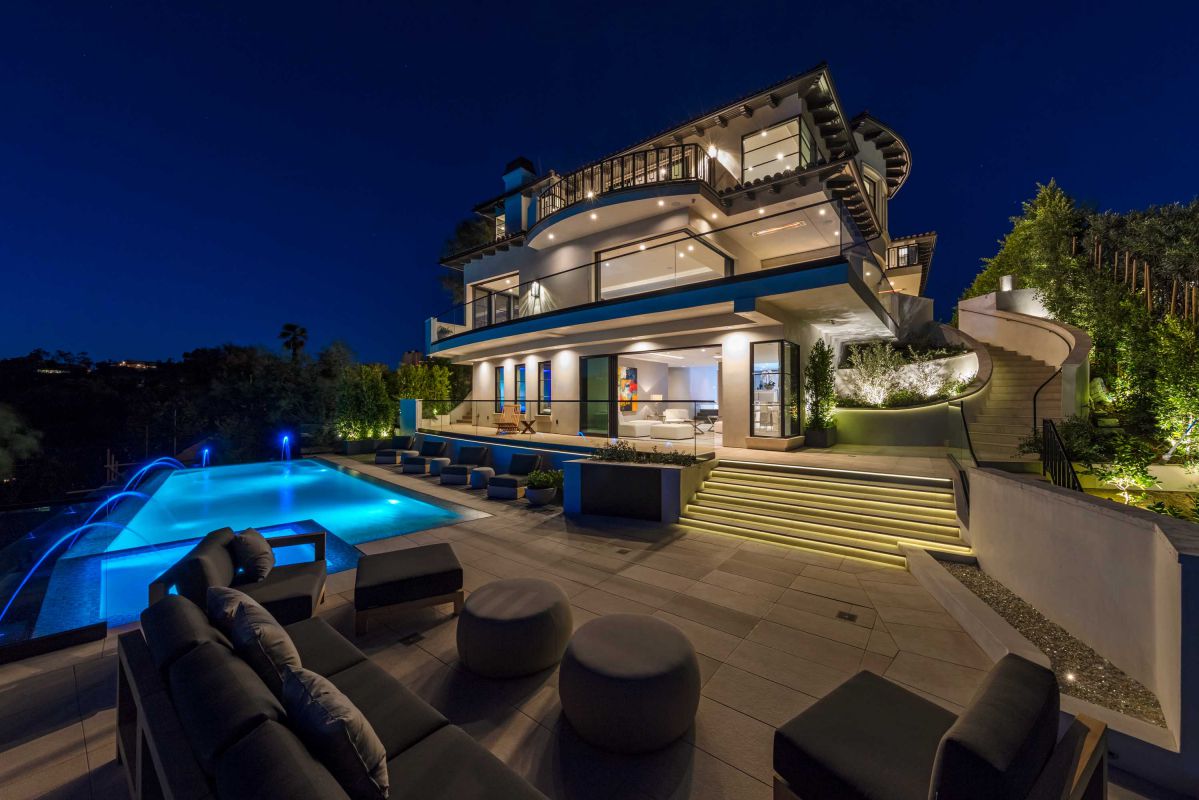 Extraordinary-Inconic-Bel-Air-Mansion-returns-Market-for-15.3-Million-24