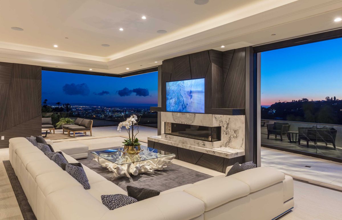 Extraordinary-Inconic-Bel-Air-Mansion-returns-Market-for-15.3-Million-36