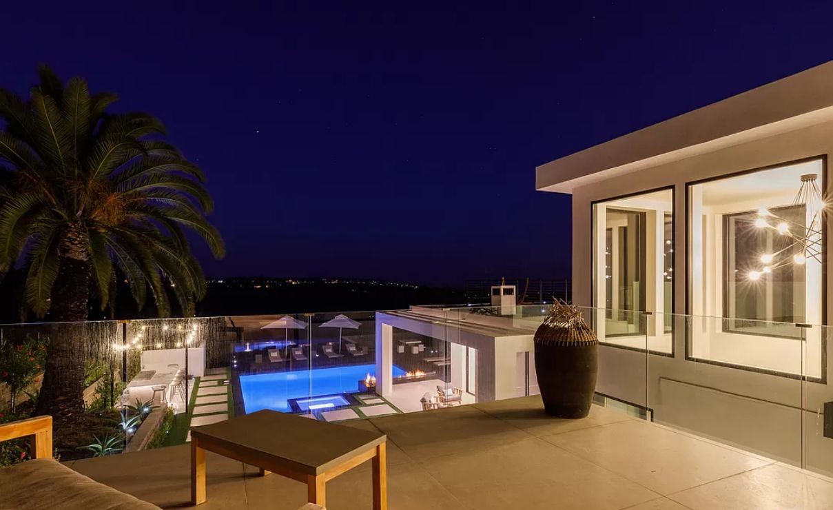 Finest-Newly-finished-Filaree-Heights-House-in-Malibu-Asks-for-12-Million-10