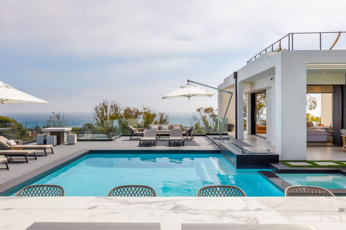 Finest-Newly-finished-Filaree-Heights-House-in-Malibu-Asks-for-12-Million-23