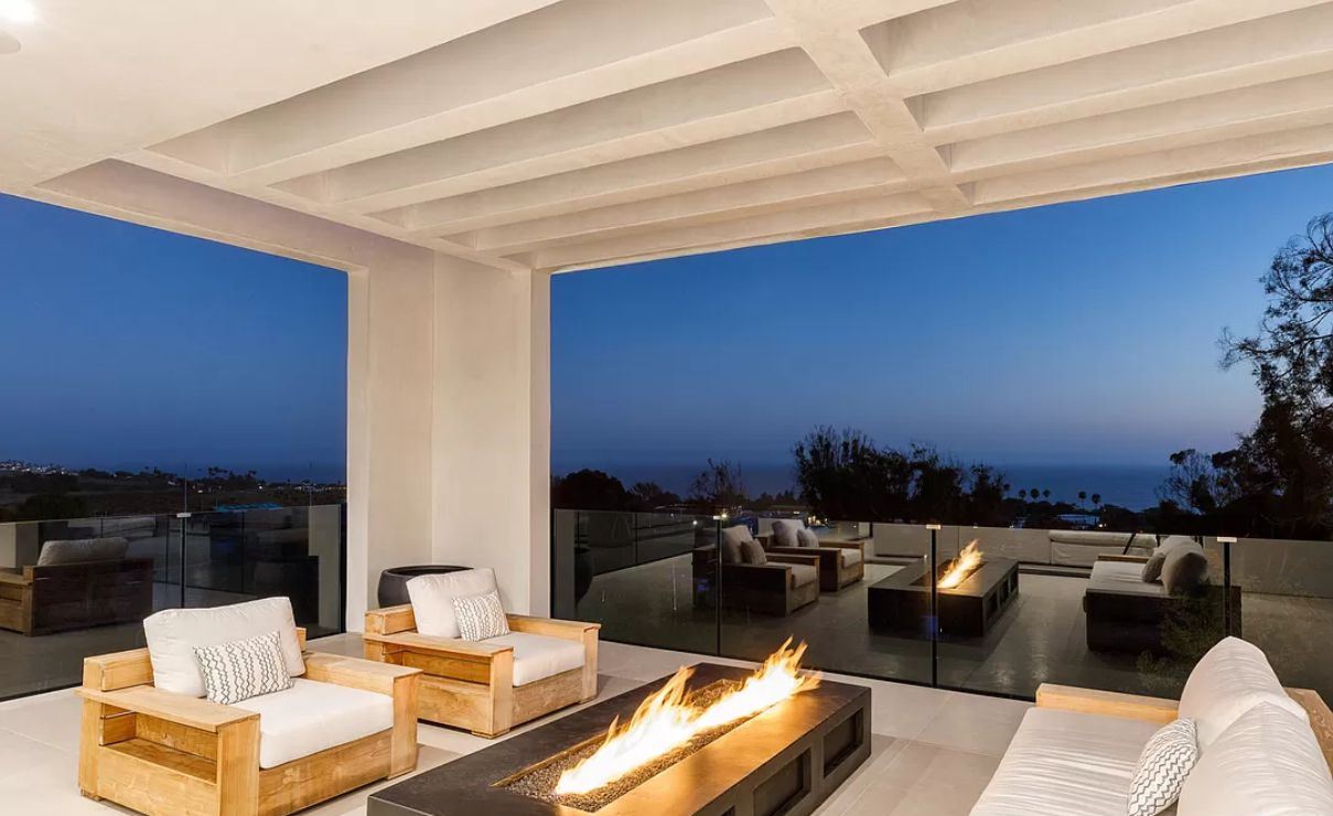 Finest-Newly-finished-Filaree-Heights-House-in-Malibu-Asks-for-12-Million-9