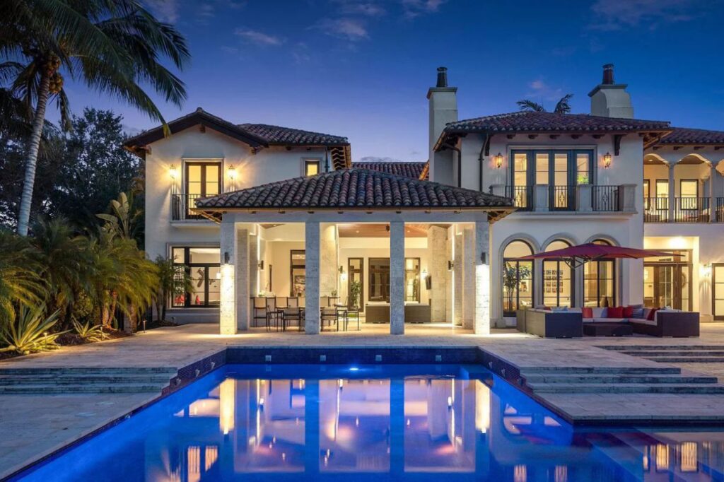 Florida Custom Built Home with Finest Finishings