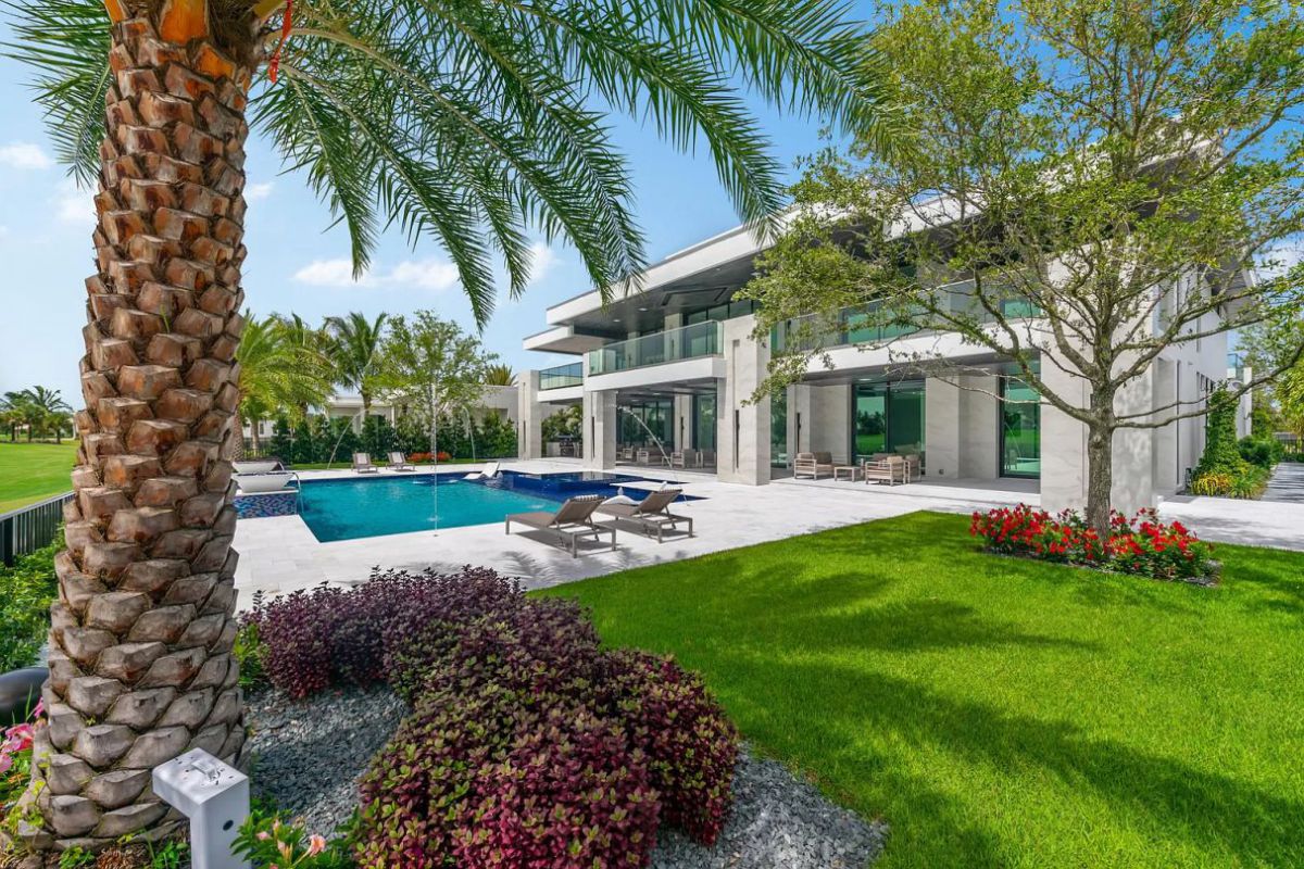 Fort-Lauderdale-Custom-Built-Modern-Home-hits-Market-35