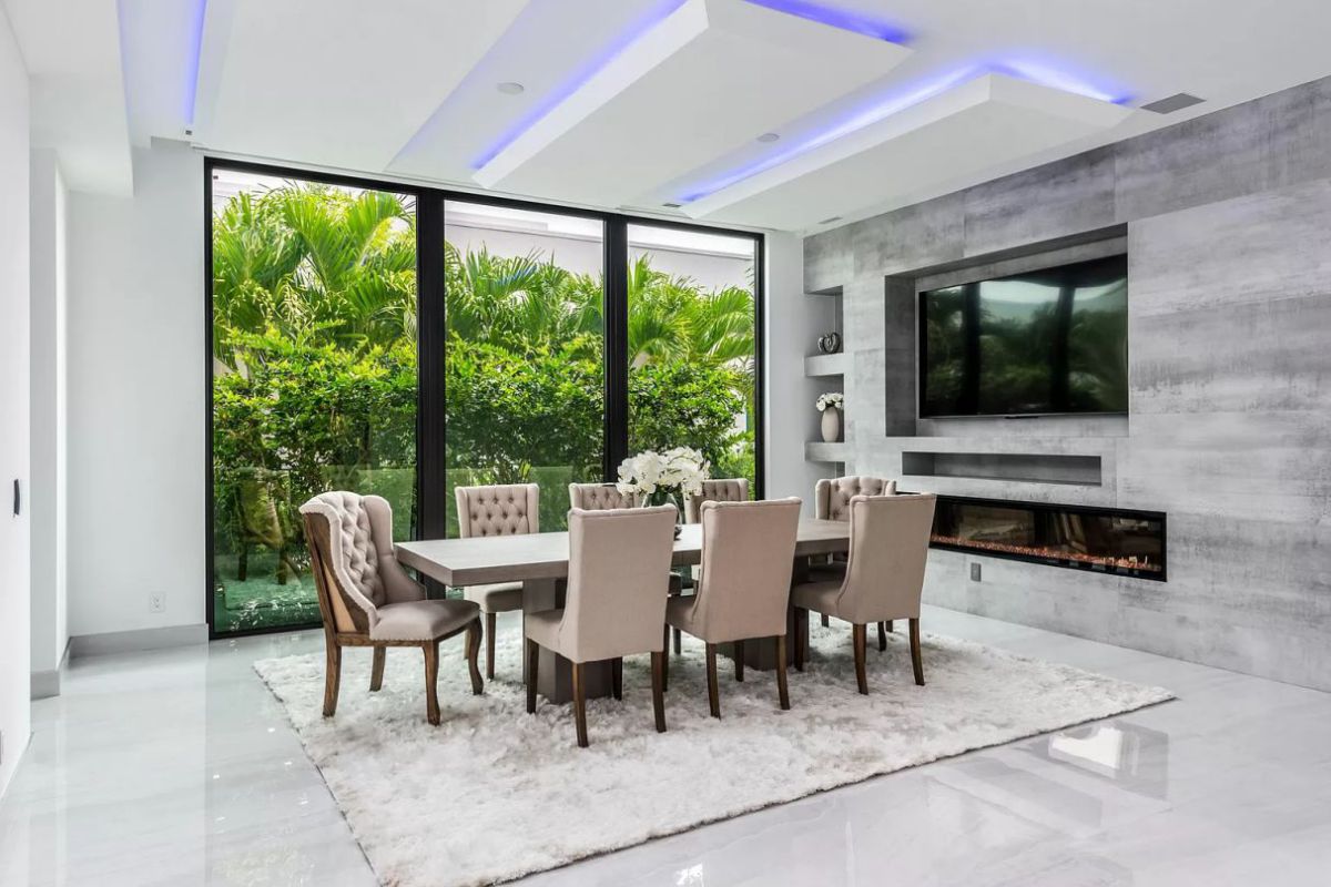 Fort-Lauderdale-Custom-Built-Modern-Home-hits-Market-37