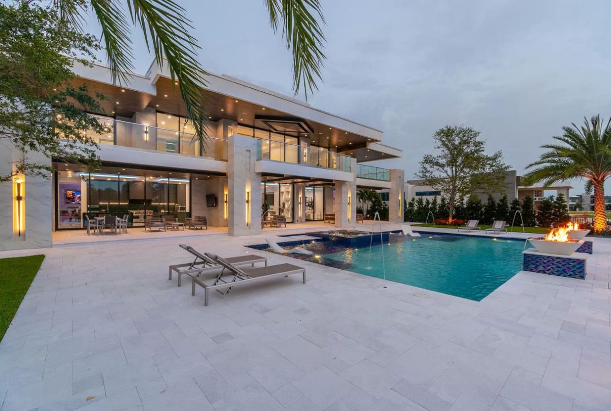 Fort-Lauderdale-Custom-Built-Modern-Home-hits-Market-44