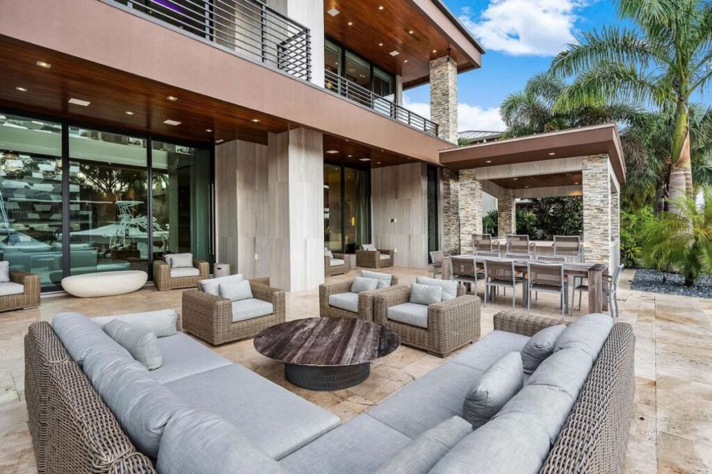 Fort Lauderdale House with Unique Features