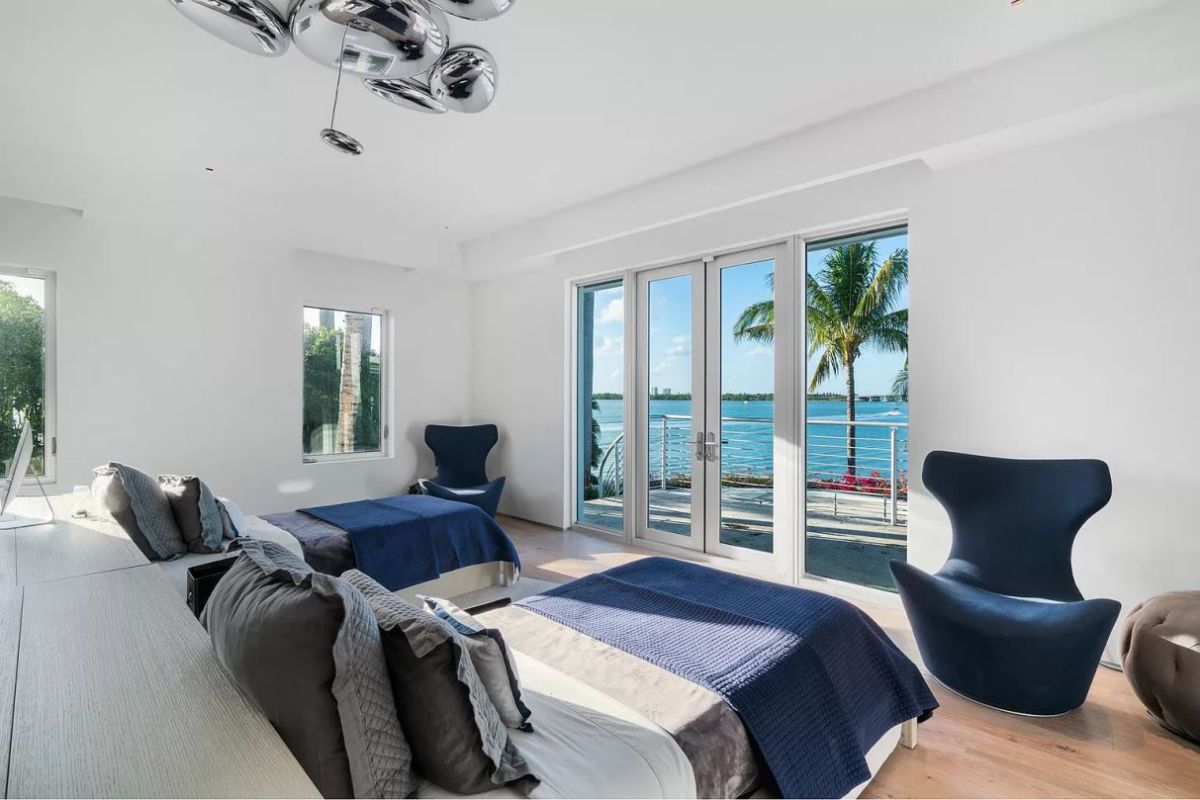 Fully-Renovated-House-in-Miami-Beach-for-Sale-at-16.9-Million-23