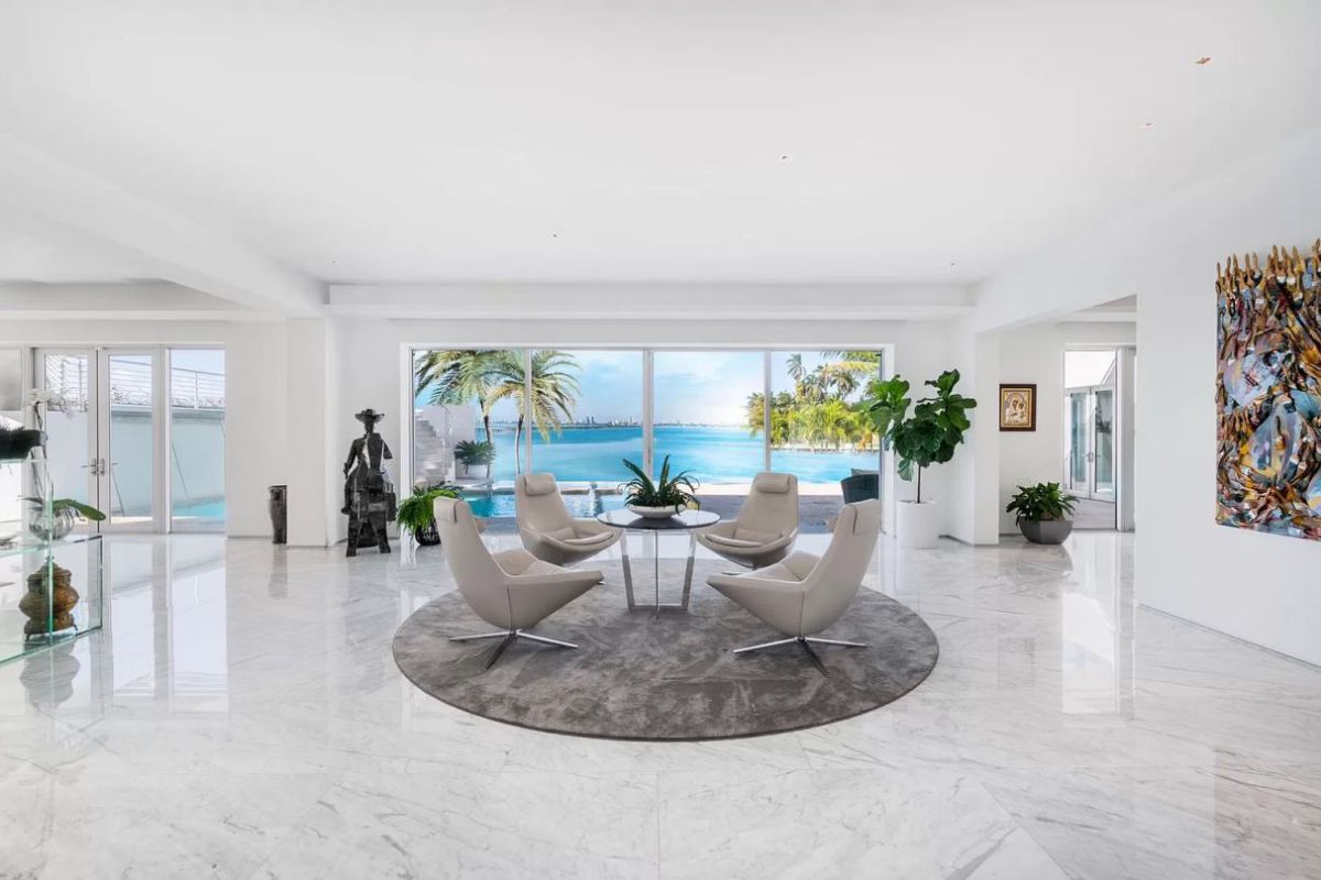 Fully-Renovated-House-in-Miami-Beach-for-Sale-at-16.9-Million-5