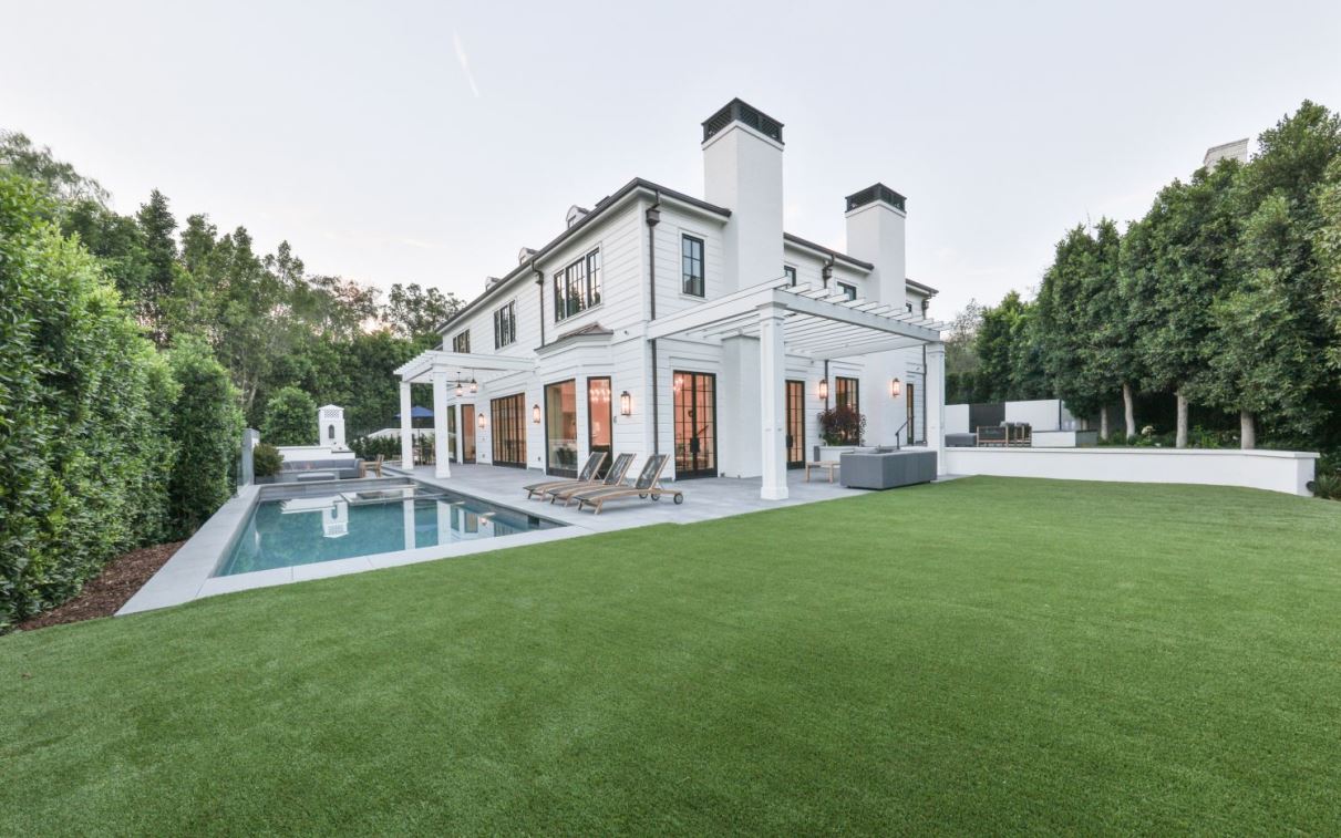 Georgian-Traditional-Home-for-Sale-in-Beverly-Hills-6