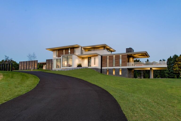 Great Falls Modern Home in Virginia by Whipple Russell Architects